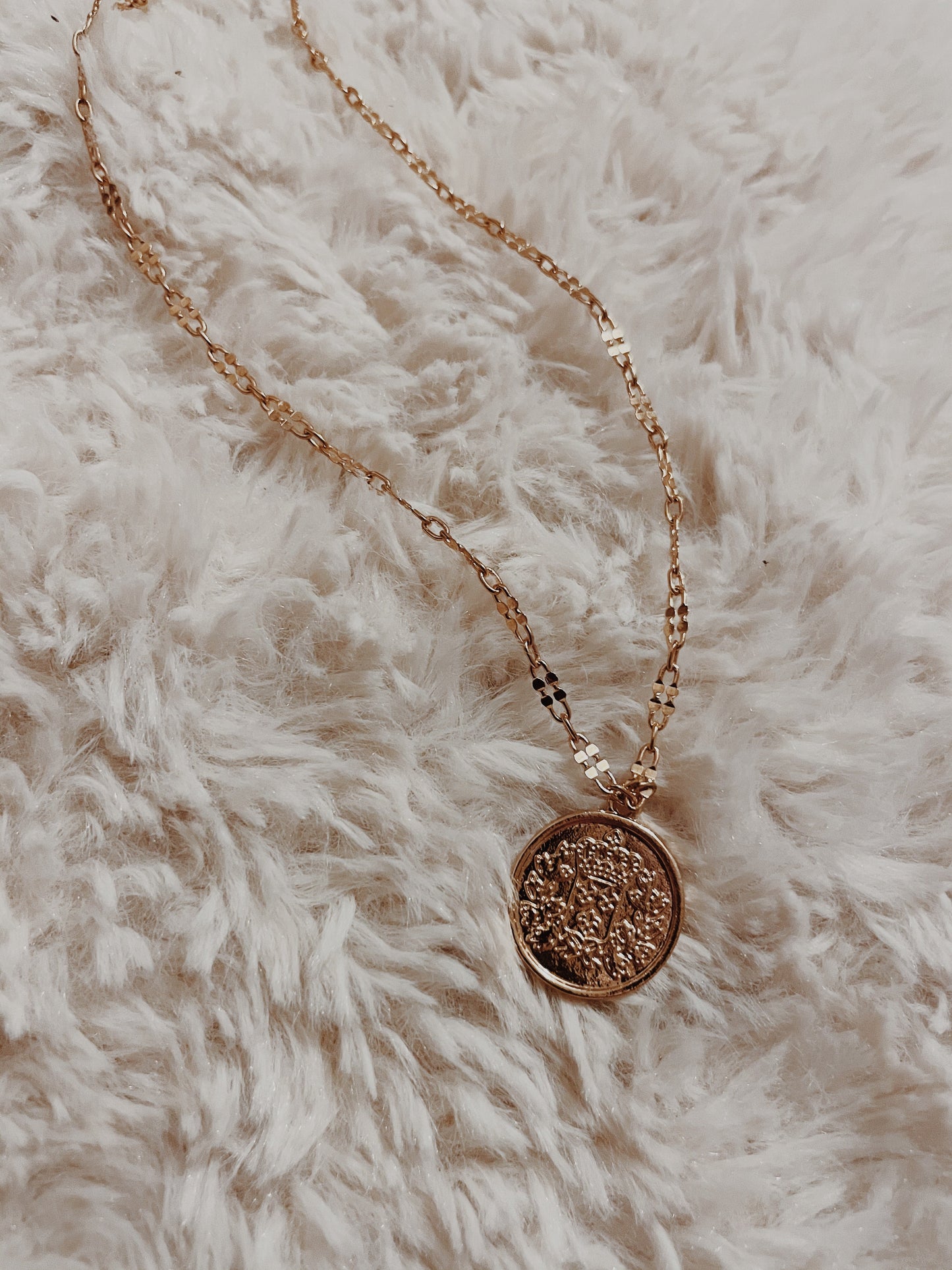 Queen Lizzie Necklace