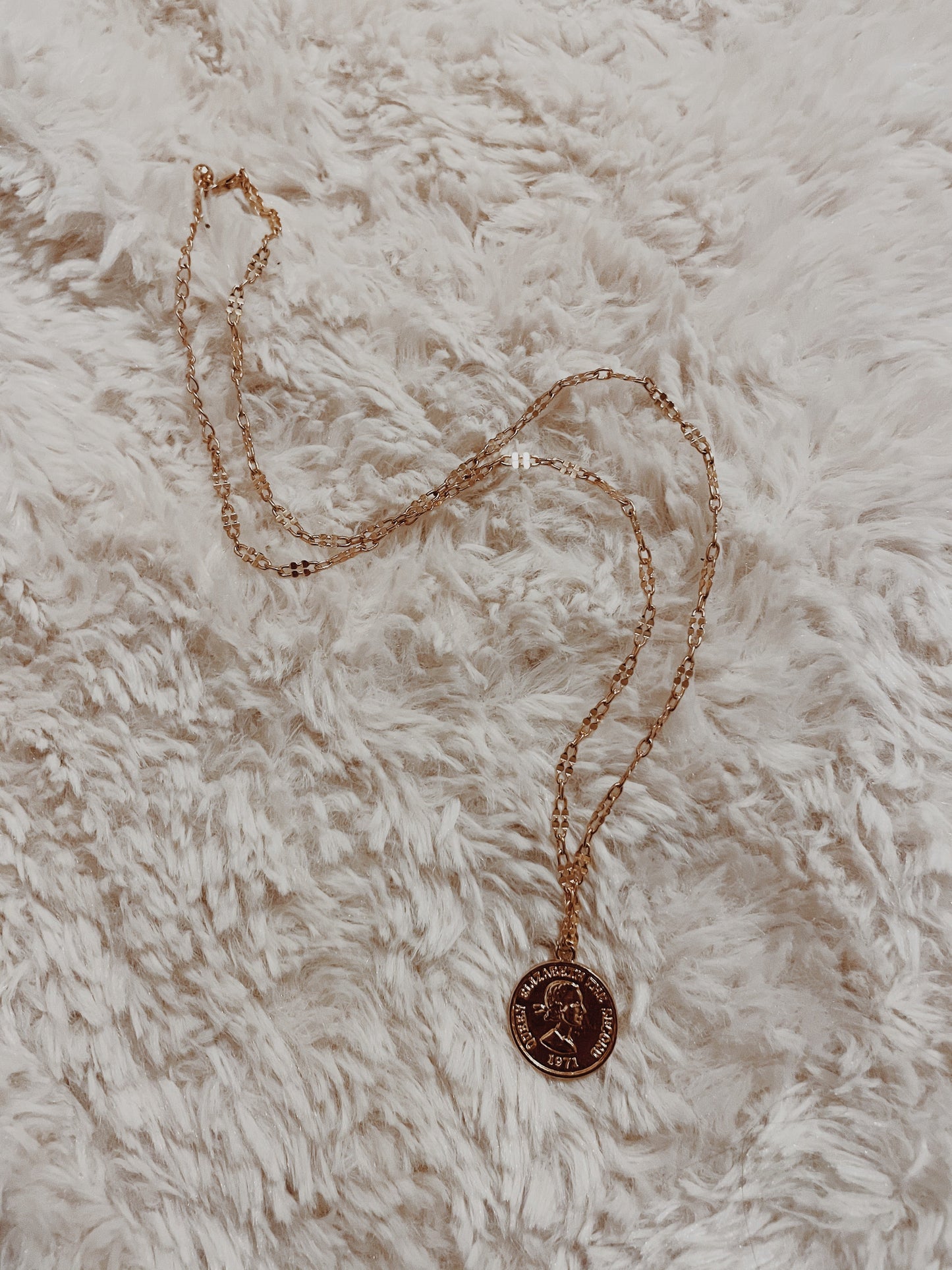 Queen Lizzie Necklace