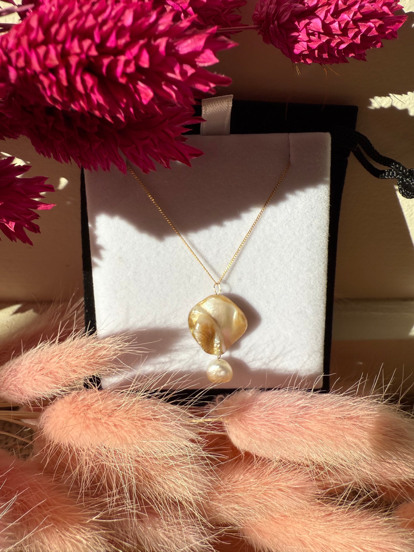 9ct Mother of Pearl Necklace
