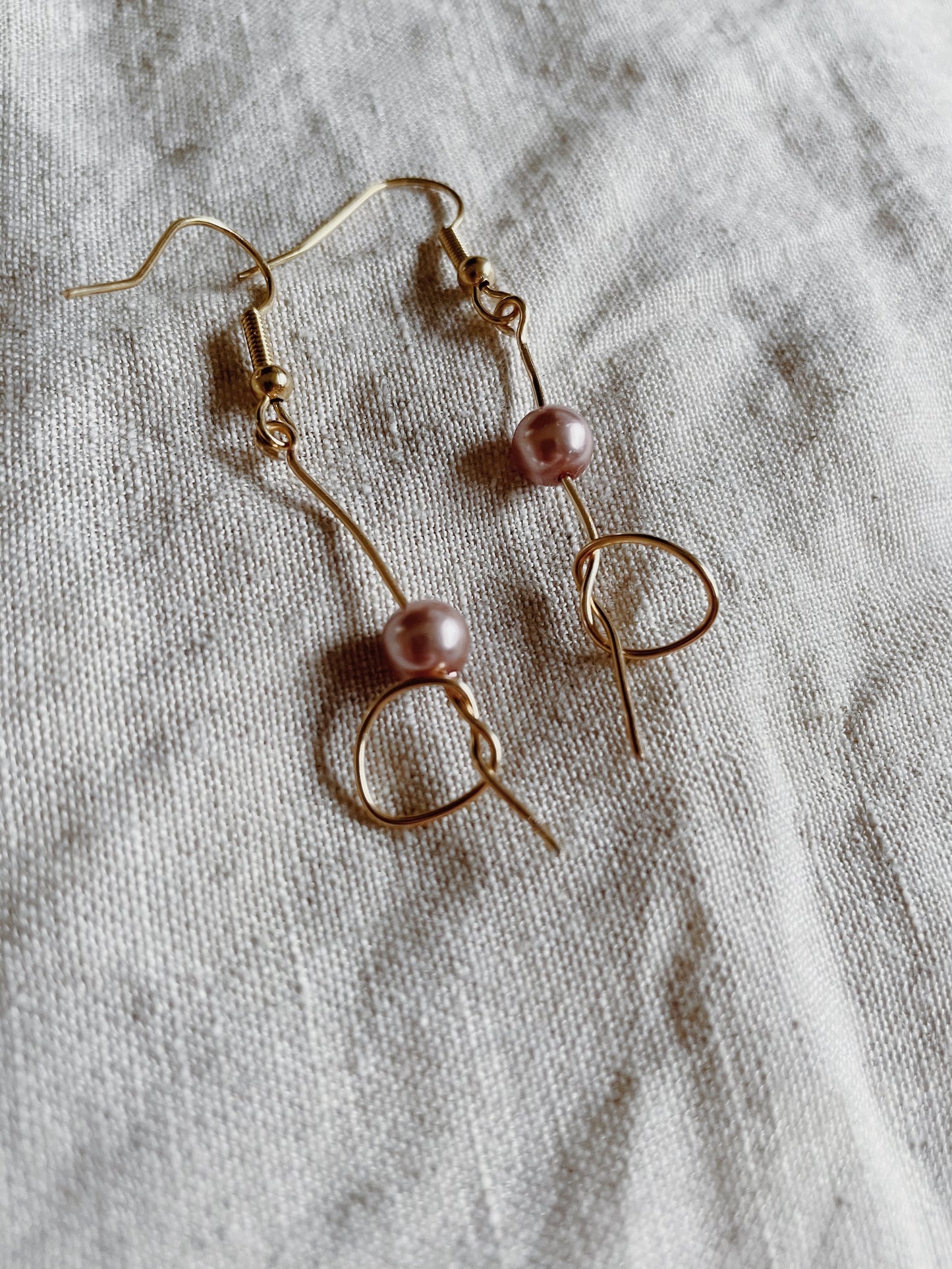 Rose Pearl Knots