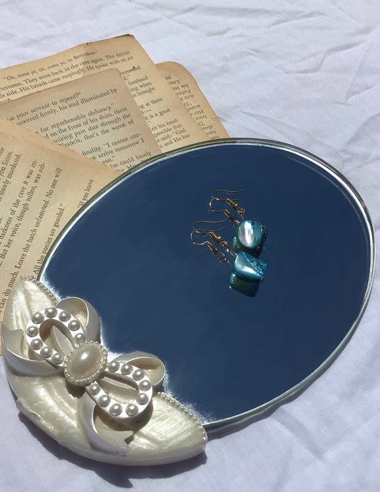 Mother of Pearl Shell Hooks